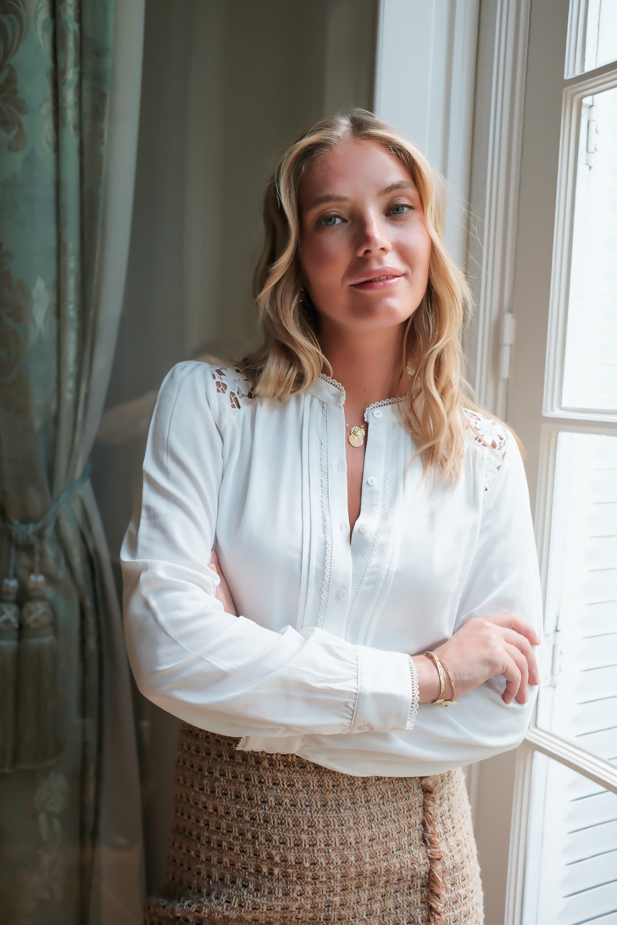 Shirt Lace Shoulders detail