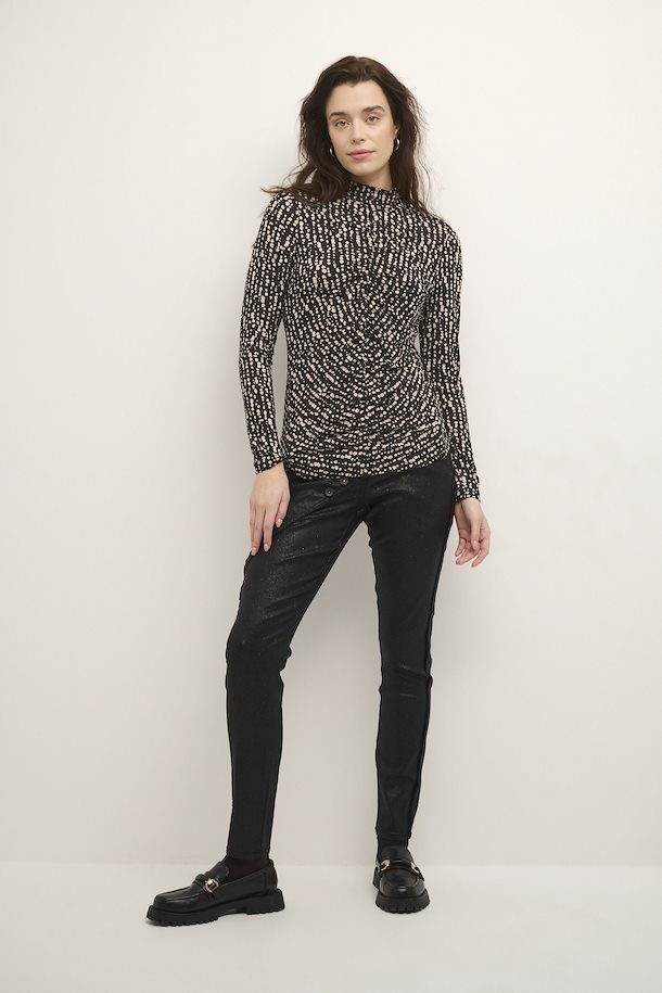 Dotted Roll Neck